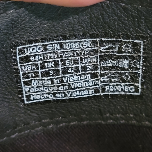 Ugg Bandera Leather Knee High Boots in Black. UGG SN 1095056. #485 - Picture 9 of 16